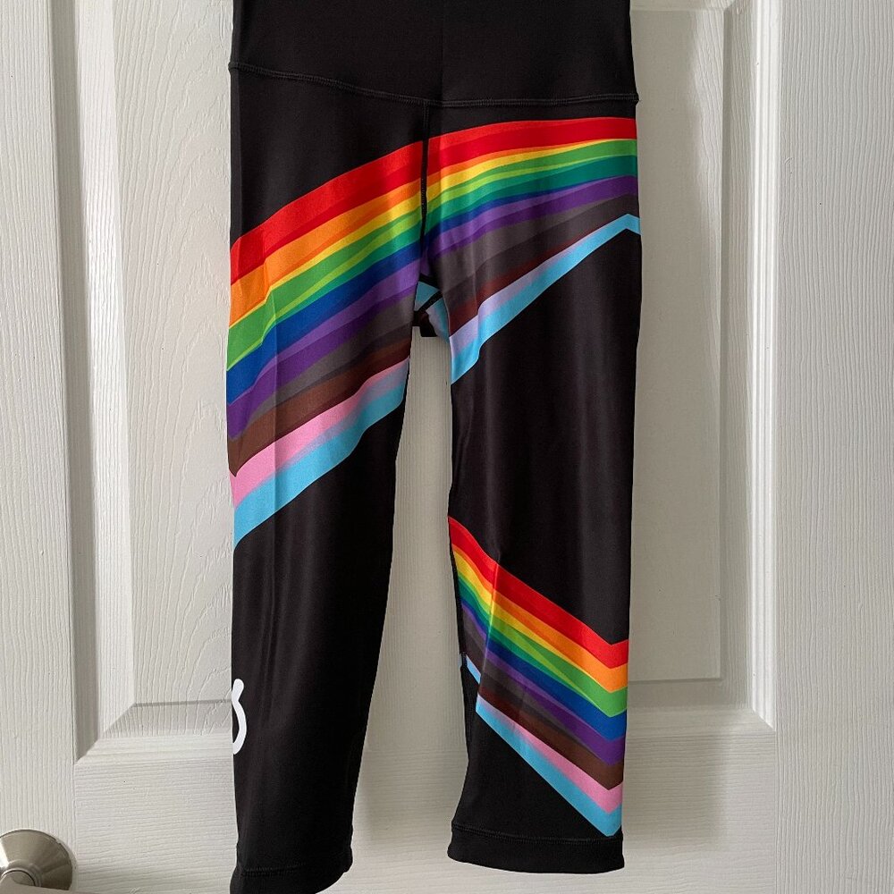 Peloton Pride Flag Noir High Waist Capri